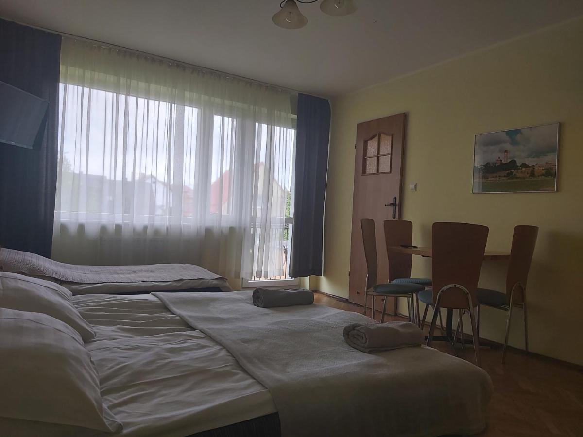 Pokoje Goscinne Anna Леба Екстер'єр фото